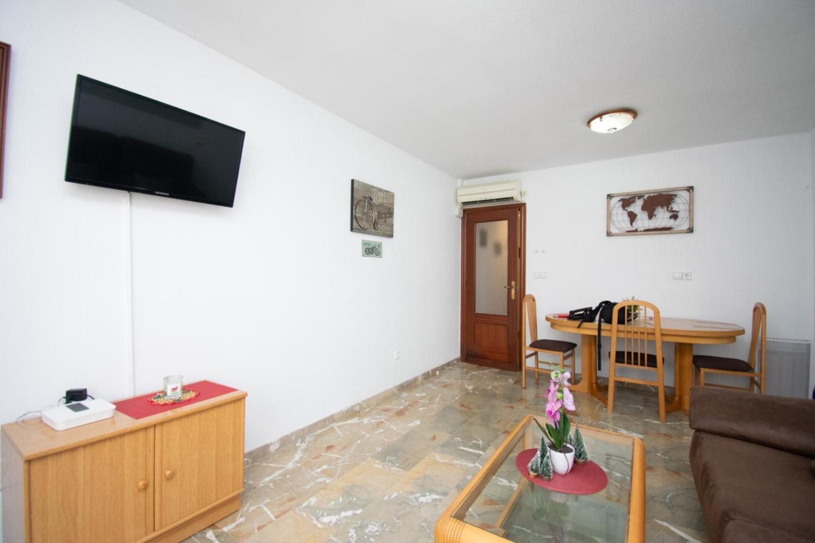 Tomas Ortuno 48 2c - Fincasarena Apartment *